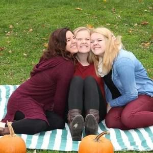 Meet your Posher, Candi